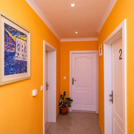 Niki Zvekovica アパート *